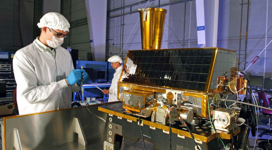 US Air Force Pushes Back Experimental Missile Warning Satellite